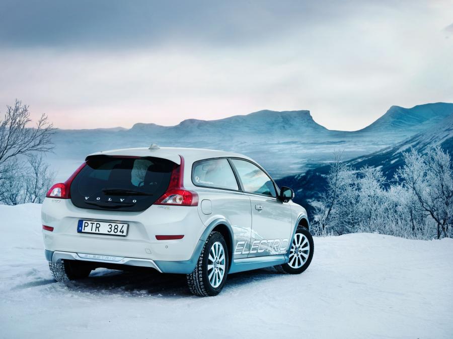  Volvo C30 Electric 2011 года  (фото 20 из 24)